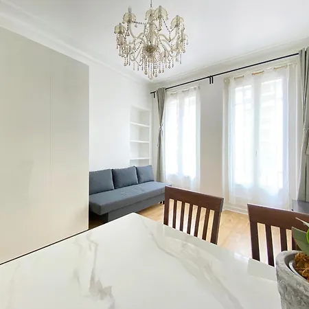 Lovely Flat 75m2 Close To Eiffel Tower 아파트